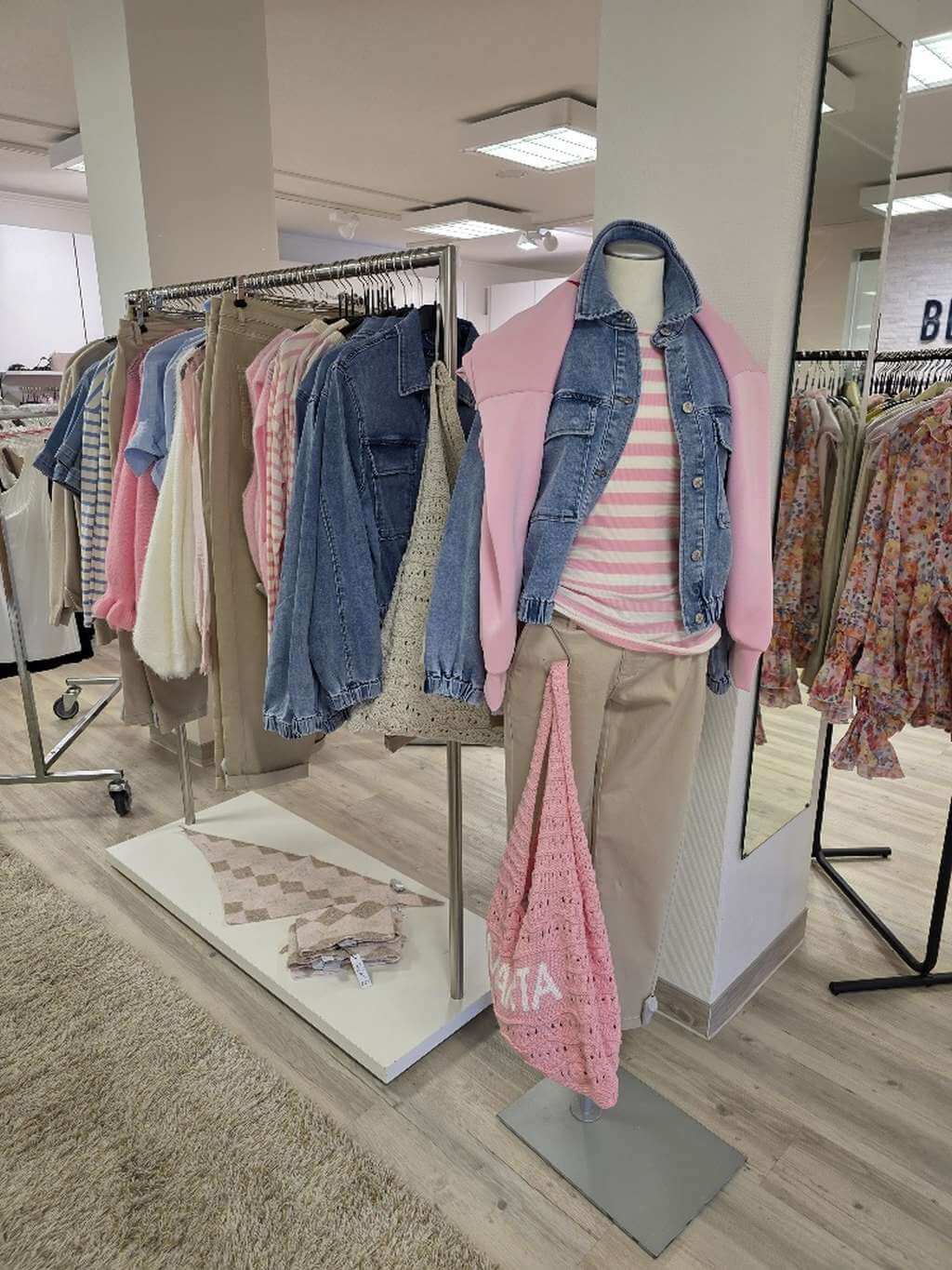 Damenmode - Sommer Kollektion 26 Damenmode - Sommer Kollektion 26